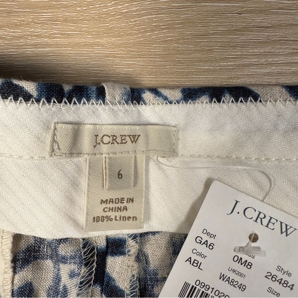NWT J. Crew Blue and White Patterned Linen Shorts, Size 6 - Picture 5 of 6
